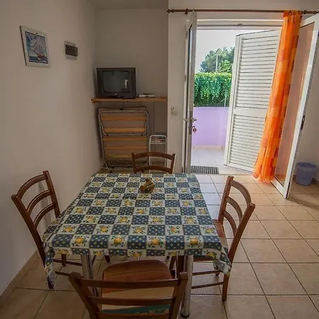 Apartment 17772b Starigrad Paklenica